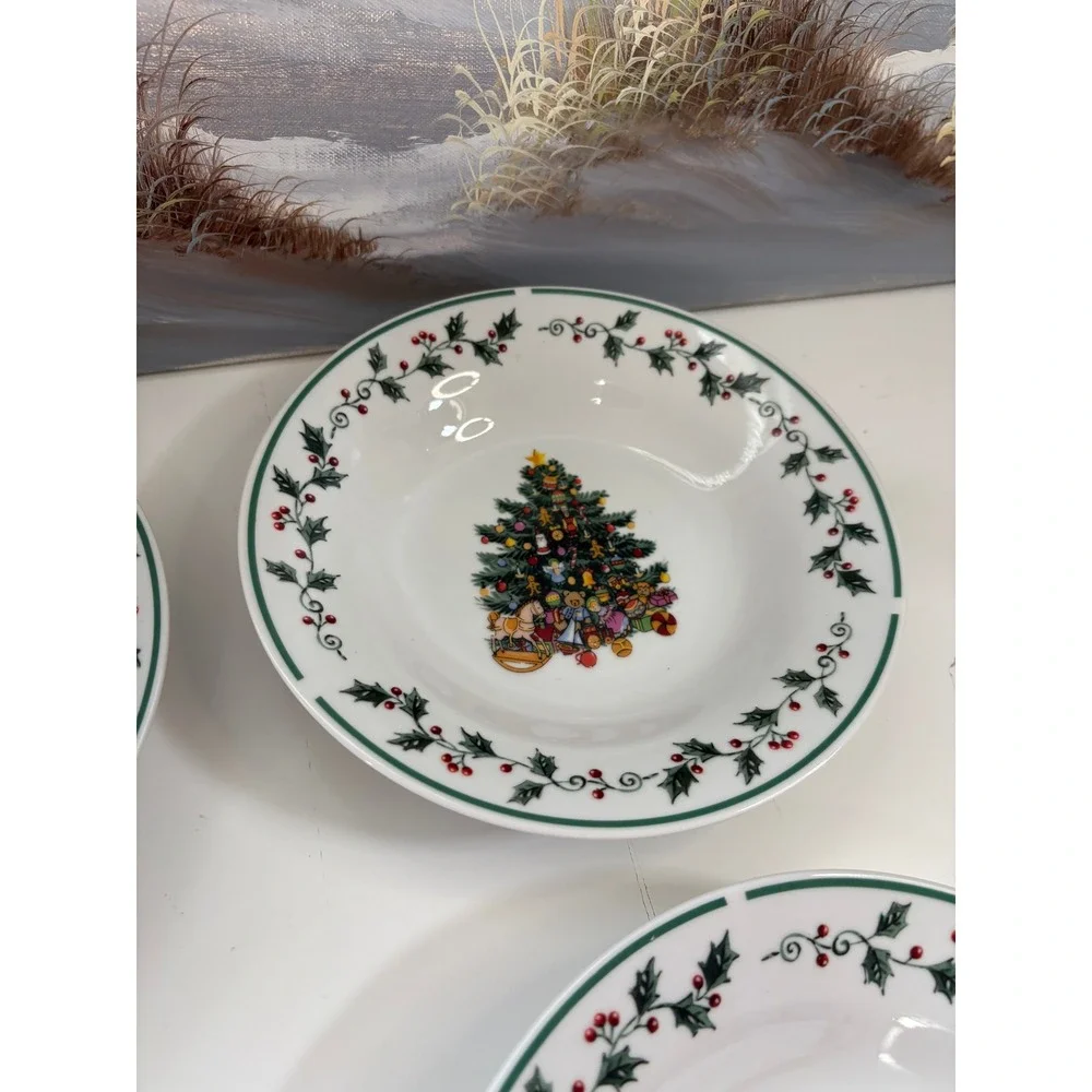GIBSON Tree Trimmings Soup Bowl Set of 4 MINT